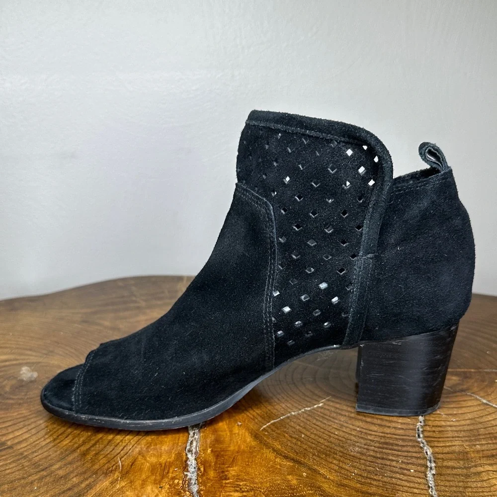 Gianni Bini Black Suede Ankle Boots Size 6 1/2